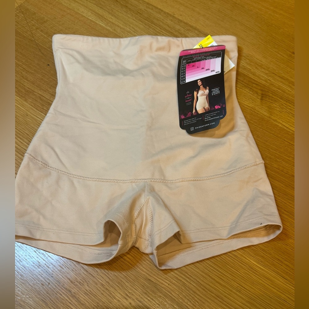 Maidenform High-Waist Boyshort Intimates Size M Shape wear New With Tags NWT